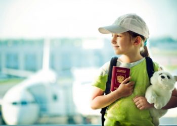 Setelan Kece Ini Bakal Buat Si Kecil Modis dan Nyaman Saat Travelling!