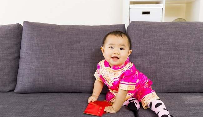 Perkembangan Bayi 5 Bulan yang Semakin Pintar