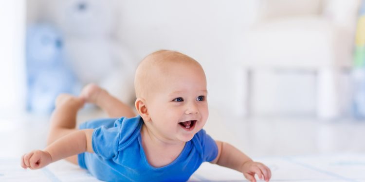 perkembangan bayi 3 bulan