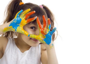 Kapan Waktu yang Tepat Ajari Balita Mengenal Warna? Jawabannya Sejak Dini!