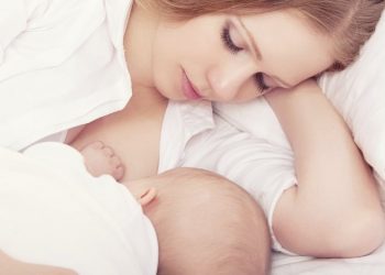 Produksi ASI Sedikit? Ini Dia Penyebab dan Cara Mengatasinya