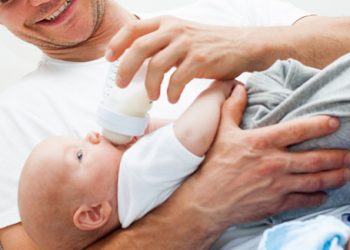 Asi Vs Susu Formula? Manfaatkan Saja Keduanya!