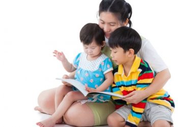 Trik & Tips Memilih Baby Sitter untuk Mama yang Bekerja!