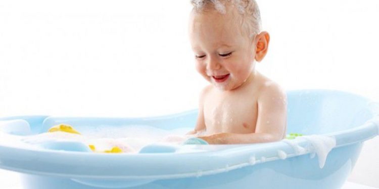 Bye Bye Kulit Kusam! Ini Dia Tips Merawat Kulit yang Benar Untuk Anak