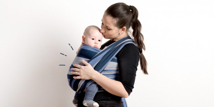 Mama Sedang Repot? Ini Cara Agar Anak Tidak Minta Digendong Terus!