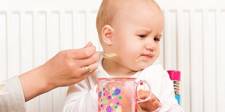 Bayi Menolak Makan, Bagaimana Solusinya?