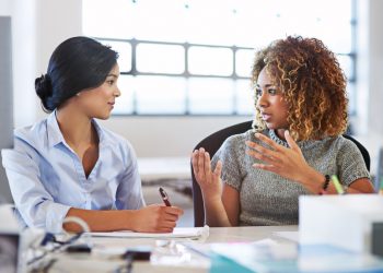 Trik & Tips Memilih Baby Sitter untuk Mama yang Bekerja!