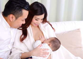 Khawatir Kurang ASI? Kenali Dulu Tanda Kecukupannya Pada Si Kecil!