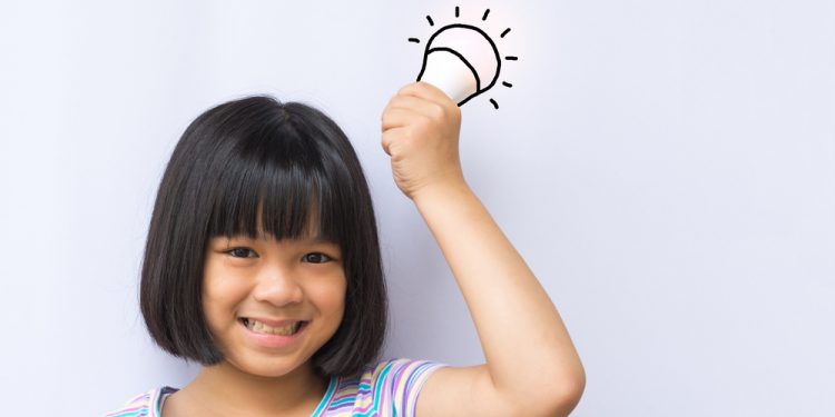 Ajarkan Ini, Agar Anak Mandiri dan Tak Hilang Di Keramaian!