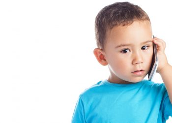 Ajarkan Ini, Agar Anak Mandiri dan Tak Hilang Di Keramaian!