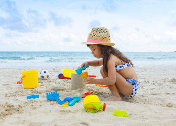 Buat Istana Pasir Di Tepi Pantai Sambil Mengenal ombak