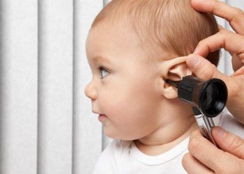 Ini Dia Penyebab Infeksi Telinga Pada Si Kecil Sering Terjadi