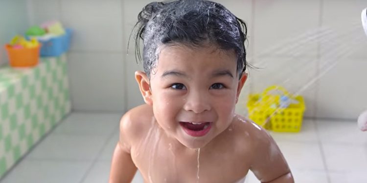 Bebaskan Si Kecil Bermain Air