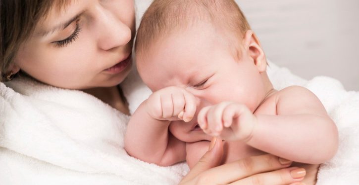 Khawatir dengan Pola Pernapasan Bayi Mama? Baca Ini Dulu Deh!