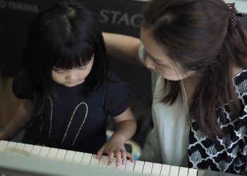 Ternyata Musik Tak Sekedar Hiburan Loh! Ini Dia Manfaat Mengenalkan Pada Anak Sejak Dini