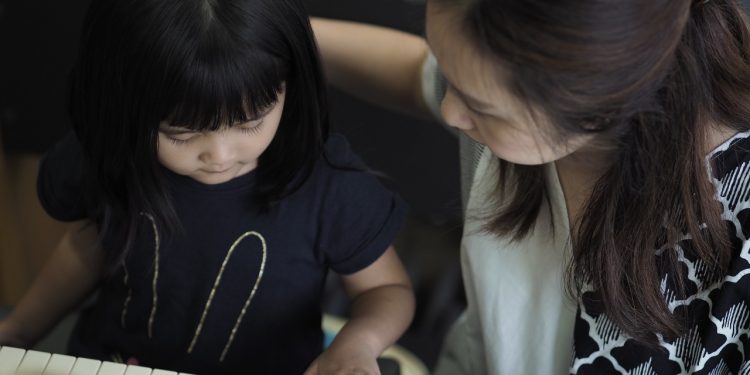 Ternyata Musik Tak Sekedar Hiburan Loh! Ini Dia Manfaat Mengenalkan Pada Anak Sejak Dini