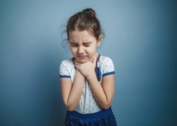 Si Kecil Sakit Saat Menelan Makanan? Yuk Kenali Beberapa Penyakit Ini!