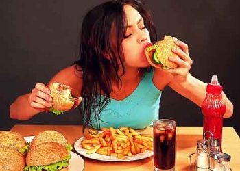Hati-Hati! Ini Makanan Ibu Menyusui yang Wajib Dihindari