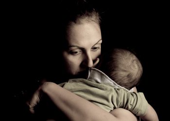 Perbedaan Postpartum Depression dan Baby Blues Syndrome