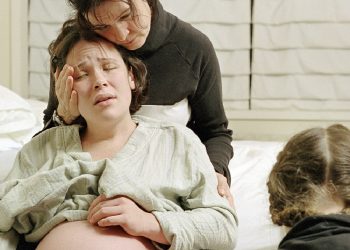 Pilih Dokter Kandungan atau Bidan untuk Melahirkan?