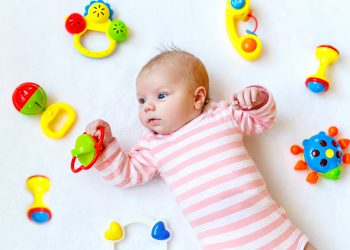 Permainan Bayi 0-3 Bulan yang Menyenangkan untuk Dilakukan