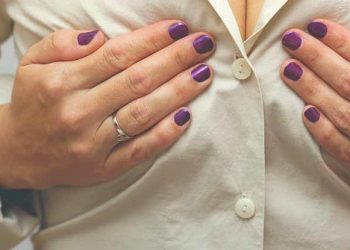 Menyusui Dapat Membuat Payudara Kendur? Benarkah?