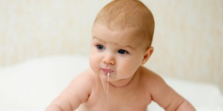 Bayi Sering Gumoh? Jangan Panik Mampaps!