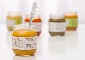 Bahayakah Bayi Makan MPASI Bubur Instan Setiap Hari?