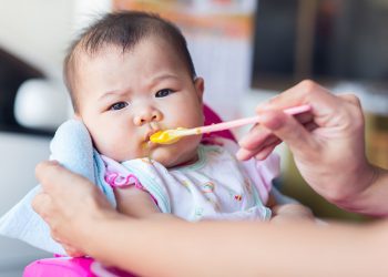 Hati-hati Overfeeding atau Makan Berlebihan Pada Bayi!