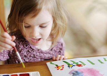 Ini Ternyata Manfaat Menunda Anak Sekolah di Usia Dini