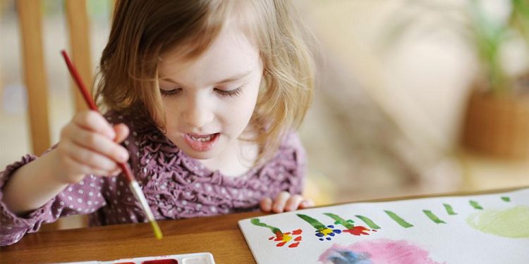 Ini Ternyata Manfaat Menunda Anak Sekolah di Usia Dini