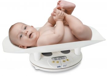 Berat Badan Bayi Mendadak Turun? Ketahui Penyebabnya!