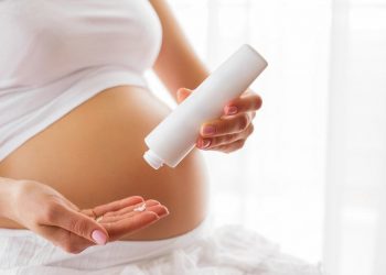 Hindari Bahan Skincare untuk Ibu Hamil ini Mams!