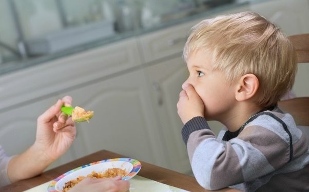 Ibu Berusaha Mengatasi Anak GTM Agar Anak Mau Makan