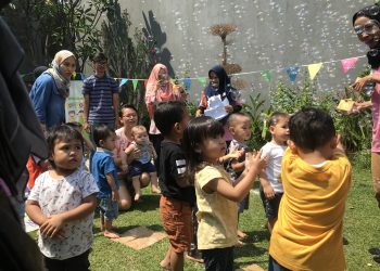 Ajak anak seru-seruan di Outdoor Playground Hoki Poki