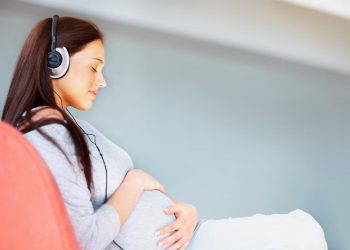 Mendengarkan Musik untuk Janin Membuatnya Pintar?