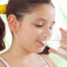 Tips Jitu Agar si Kecil Senang Minum Air Putih!