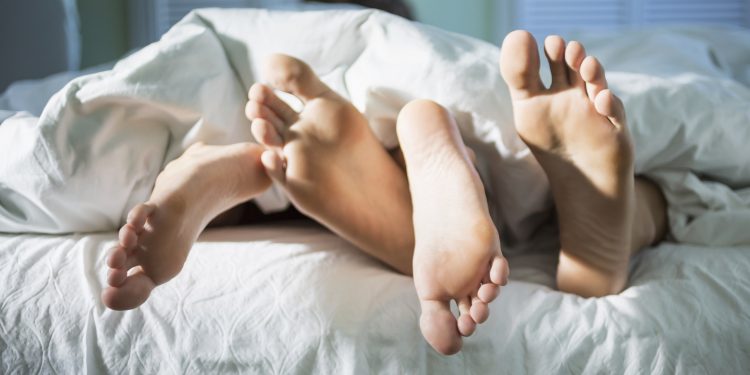 Posisi Seks Setelah Melahirkan Agar Tidak Sakit