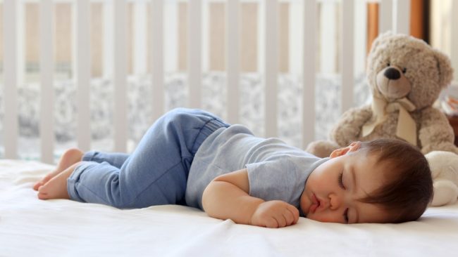 Posisi Tidur Bayi Yang Baik Dan Benar Sesuai Usianya Mamapapa Id