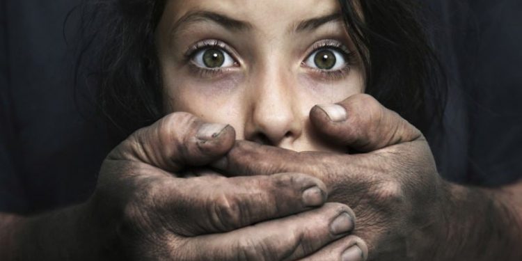 Wajib Tahu! 7 Cara Mencegah Penculikan Anak