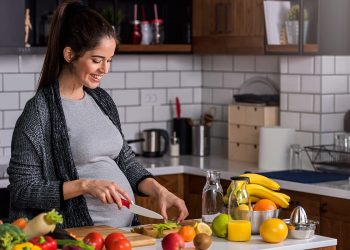 6 Makanan untuk Meningkatkan Imunitas Saat Hamil