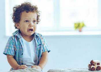 Si Kecil Suka Menggigit? Ini Perkembangan Bayi 16 Bulan