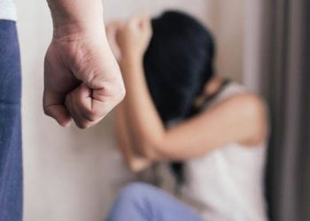 Alami KDRT Saat di Rumah Saja, Lakukan Hal Ini