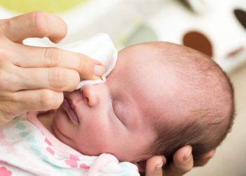 Apa itu Pink Eye pada Bayi? Ketahui Yuk, Mams!