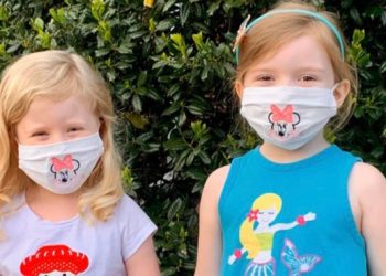 Si Kecil Enggan Menggunakan Masker? Ikuti Tips Ini, Yuk!