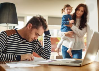 Stres di Rumah Saja Picu Perselisihan Rumah Tangga, Awas Mams!