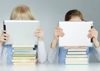 Tren Foto Bugil Anak, Waspada Ma!