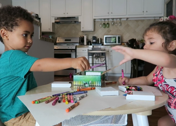 perkembangan anak usia 3 tahun