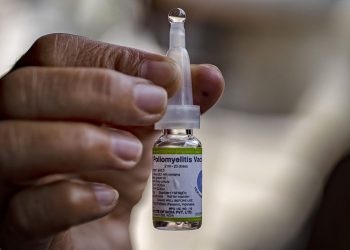 Imunisasi Saat Pandemi Tertunda Ancaman Polio Mengintai