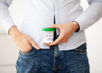 Mampaps, Kenali Macam-Macam Warna Sperma dan Artinya!